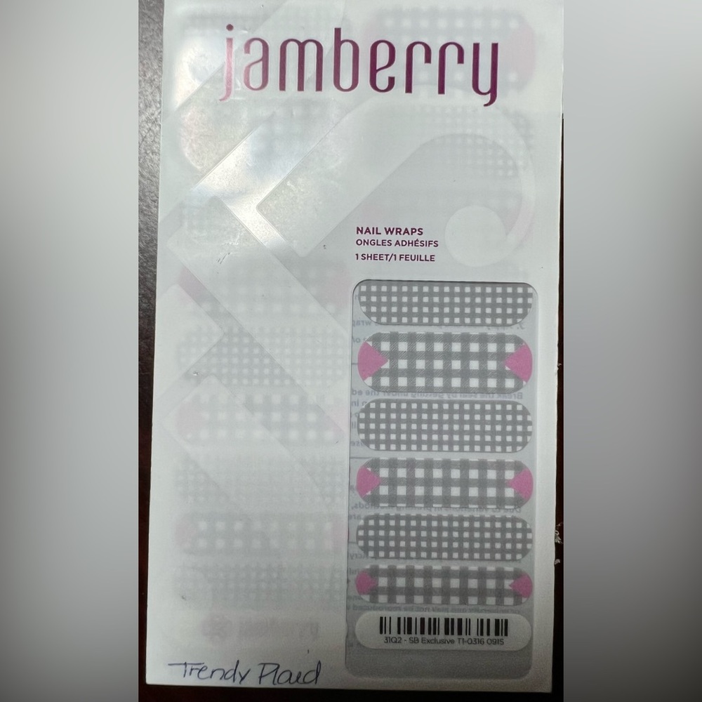 Jamberry Nail Wraps - Trendy Plaid
